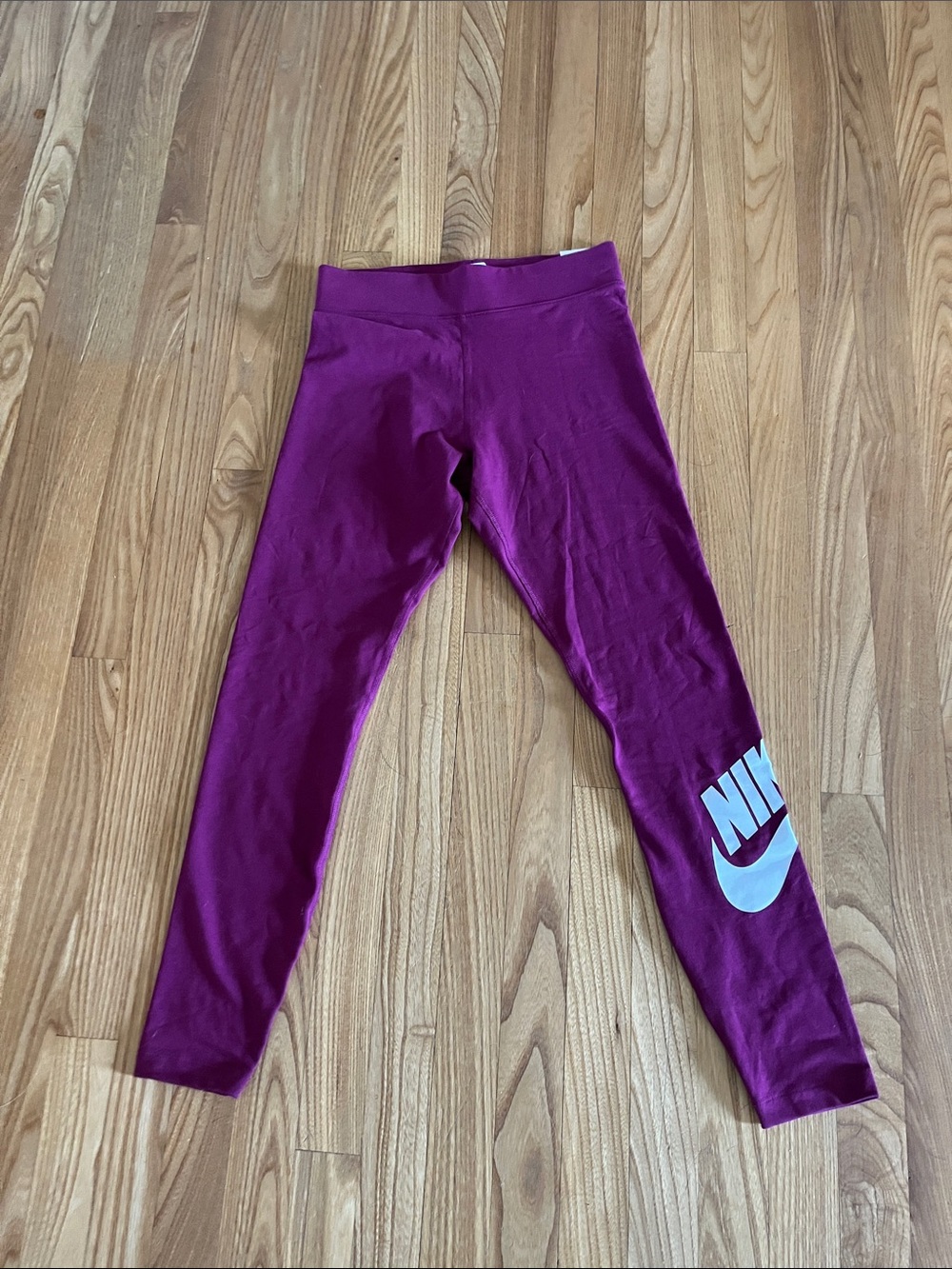 Nike Women’s Plum Leggings with White Logo NWT SIZE M